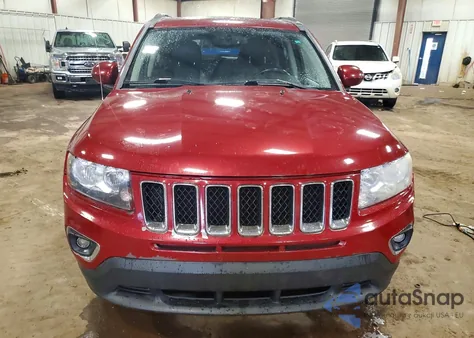 2016 Jeep Compass Latitude z USA, uszkodzony, nr VIN 1C4NJCEA2GD720215